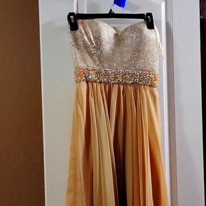 BNWT Lafemme fashion Formal strapless dress (sz 2)